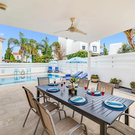 Villa Elliana By Ezoria