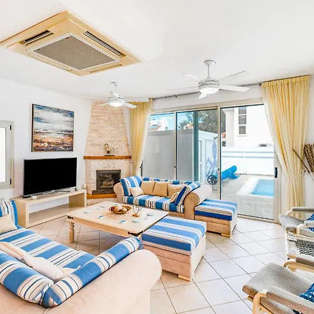 Vila Elliana By Ezoria