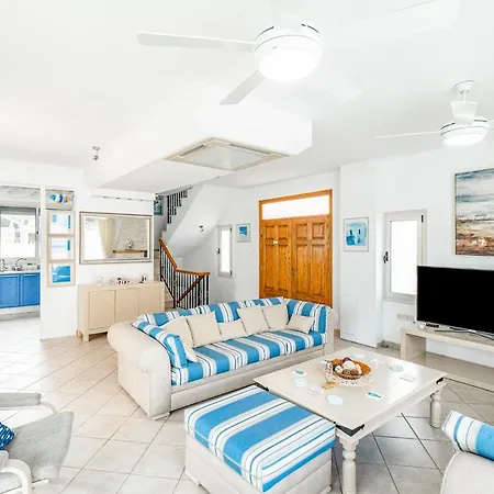 Elliana By Ezoria Villa *