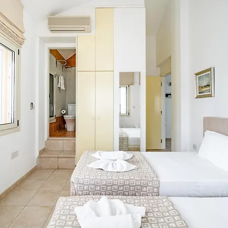 Villa Elliana By Ezoria *