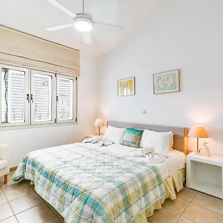 Elliana By Ezoria Villa